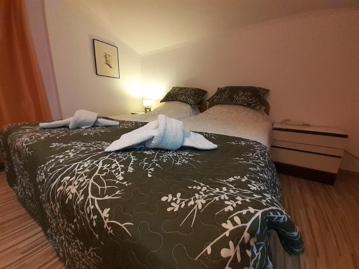 טוזלה Rooms & Apartment Gh Pasha מראה חיצוני תמונה