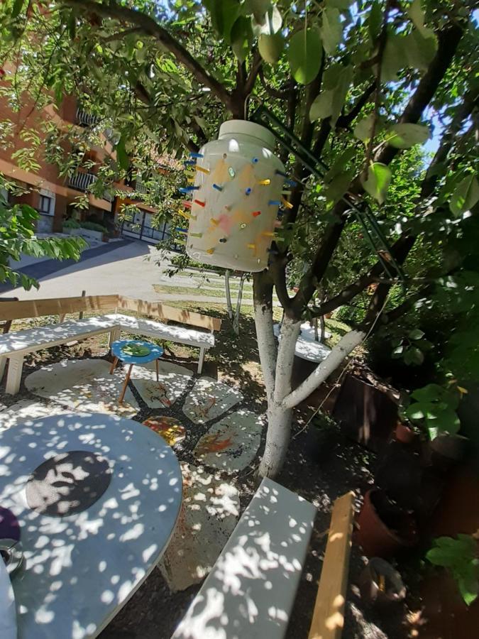 טוזלה Rooms & Apartment Gh Pasha מראה חיצוני תמונה