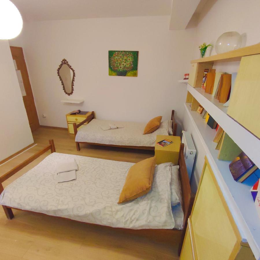טוזלה Rooms & Apartment Gh Pasha מראה חיצוני תמונה