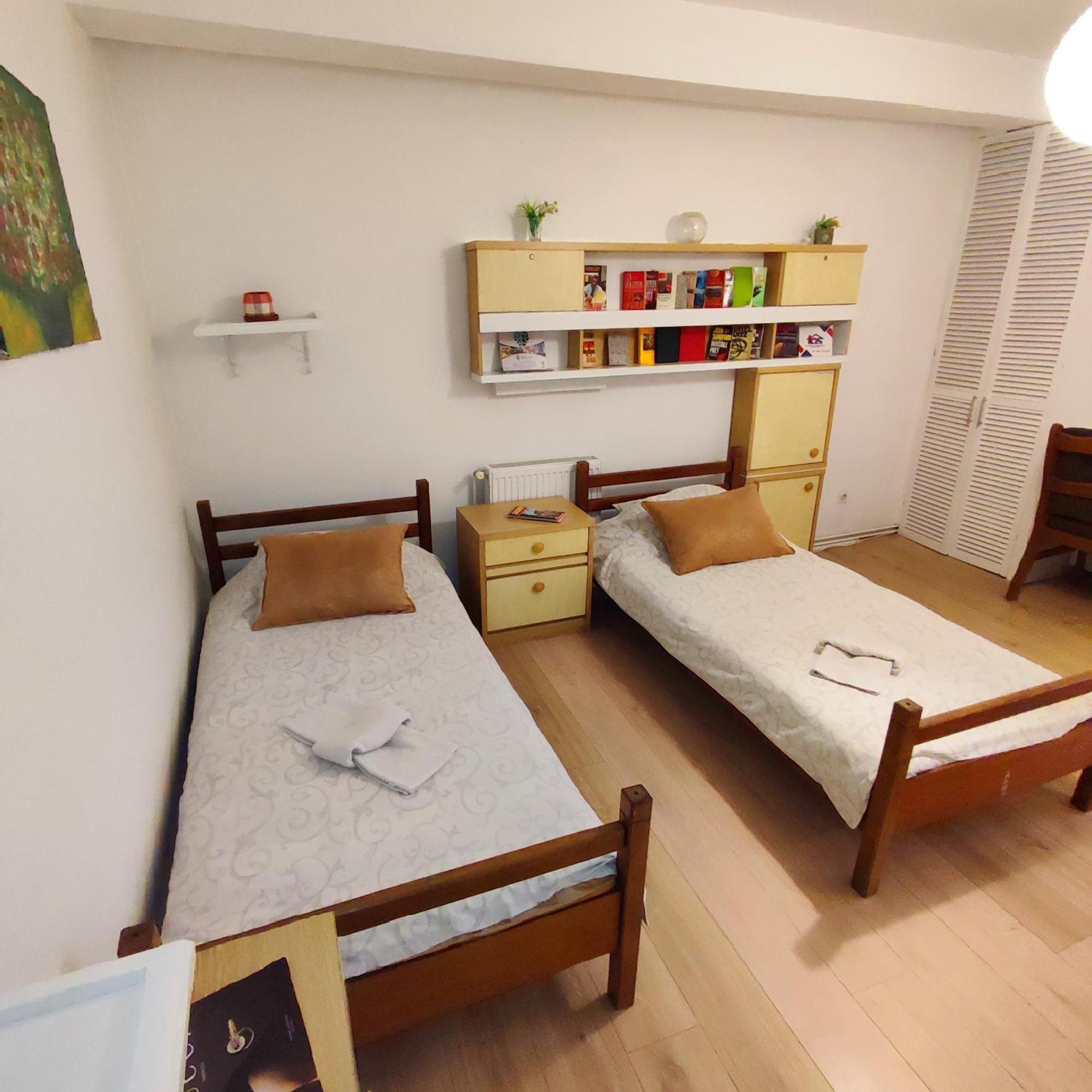 טוזלה Rooms & Apartment Gh Pasha חדר תמונה