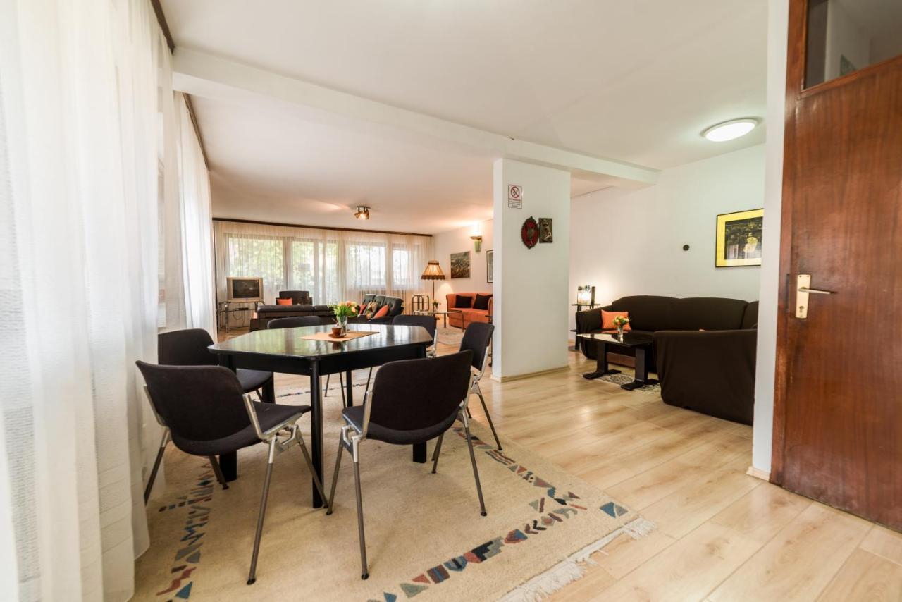 טוזלה Rooms & Apartment Gh Pasha מראה חיצוני תמונה