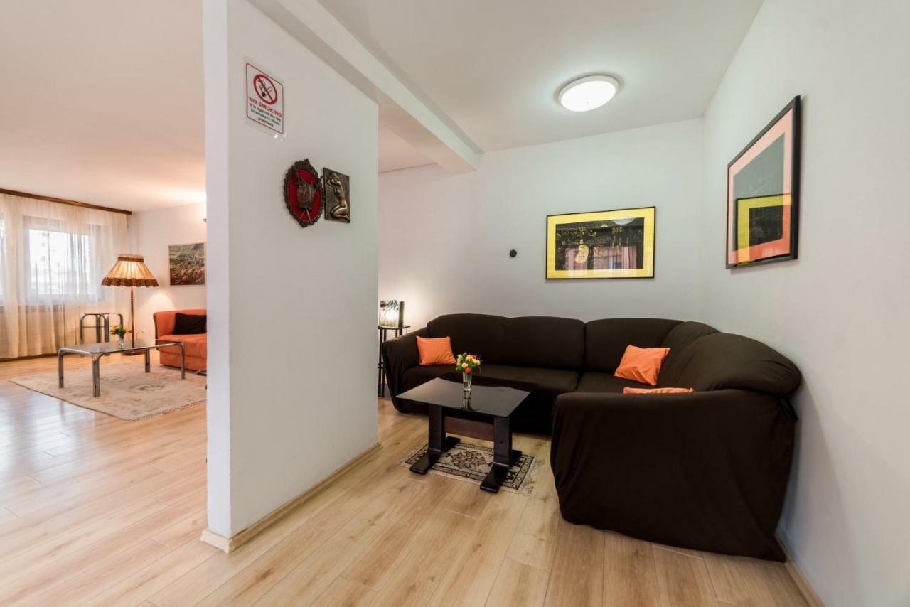 טוזלה Rooms & Apartment Gh Pasha מראה חיצוני תמונה